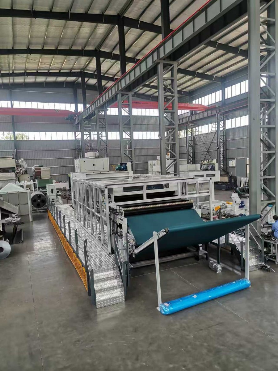 Huakai CYLSL-I2500 carding machine — full machine view